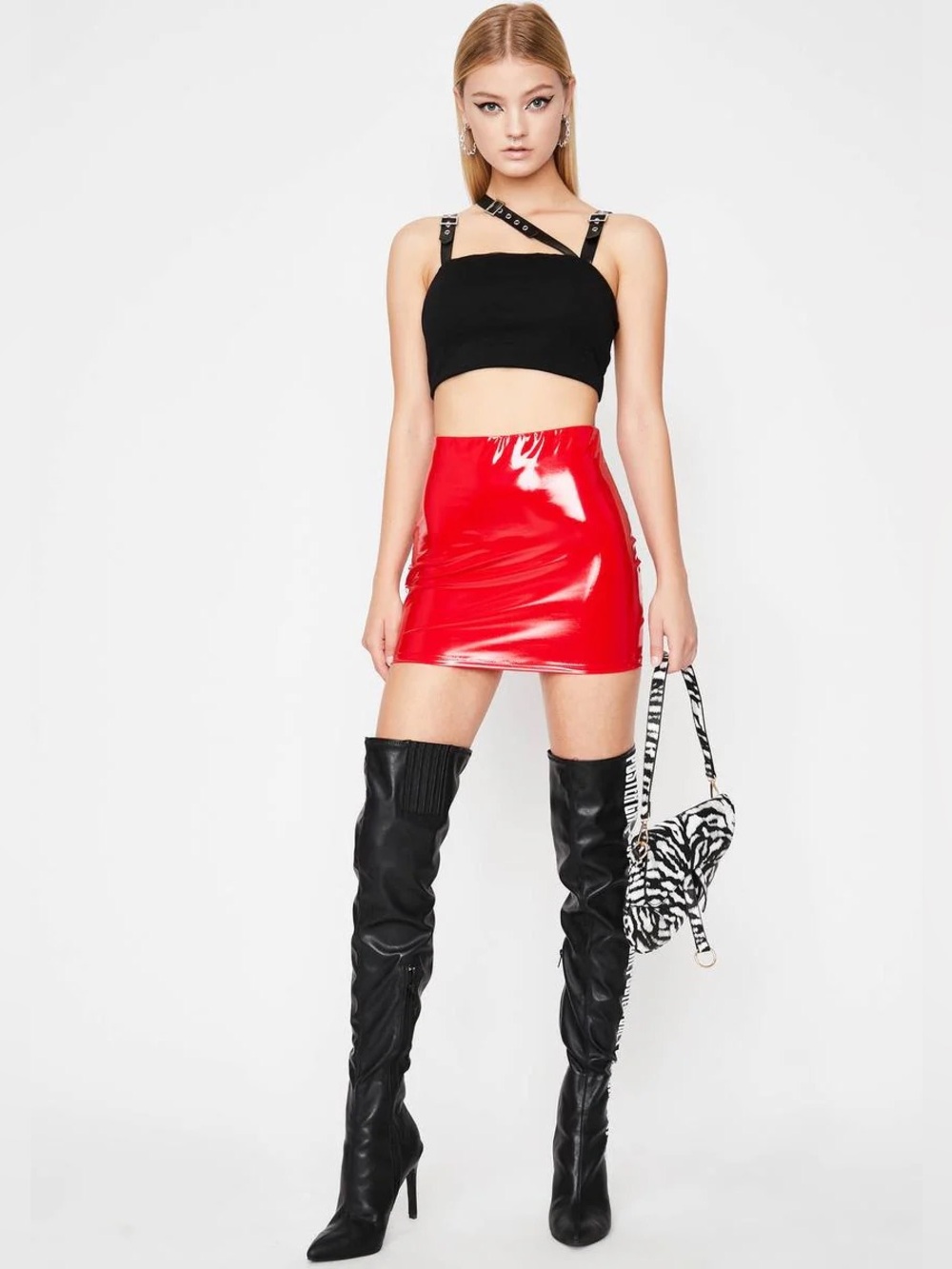 SHEIN🔴Faux Leather Mini Skirt
